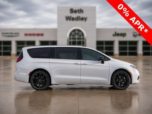 New 2026 Chrysler Pacifica Select w/ S Appearance Package FWD image 60