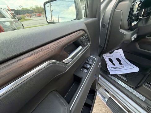 New 2026 GMC Sierra 1500 SLT w/ SLT Premium Package image 13
