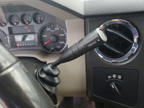 Used 2010 Ford F250 XLT AWD/4WD image 15