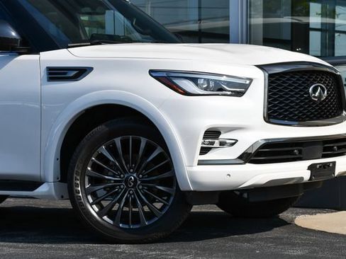 Used 2024 INFINITI QX80 Sensory AWD/4WD image 13