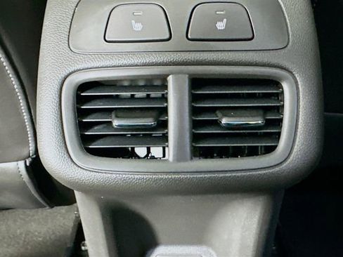 Used 2023 Buick Envision Avenir image 25