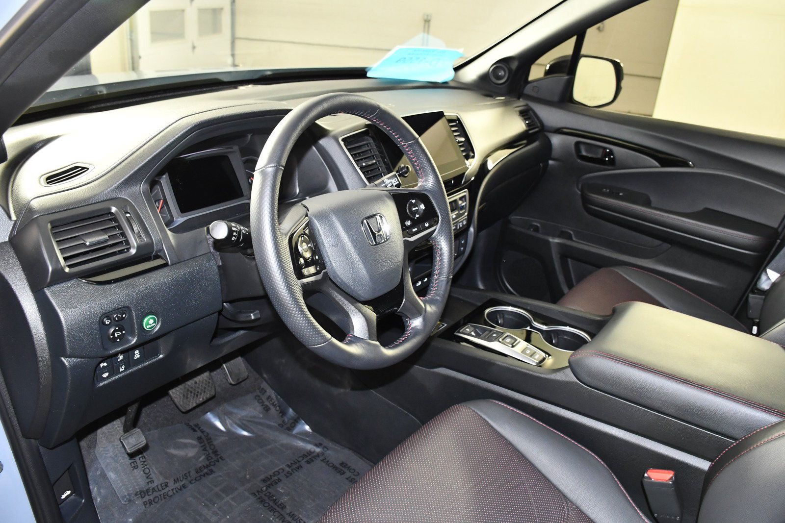 Used 2024 Honda Passport Black Edition image 2