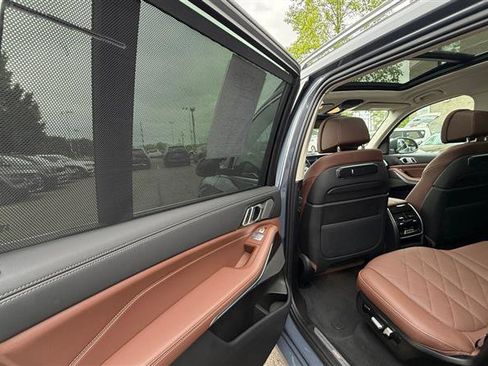 Used 2023 BMW X7 xDrive40i w/ Premium Package AWD/4WD image 45