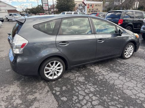 Used 2012 Toyota Prius V Five image 14