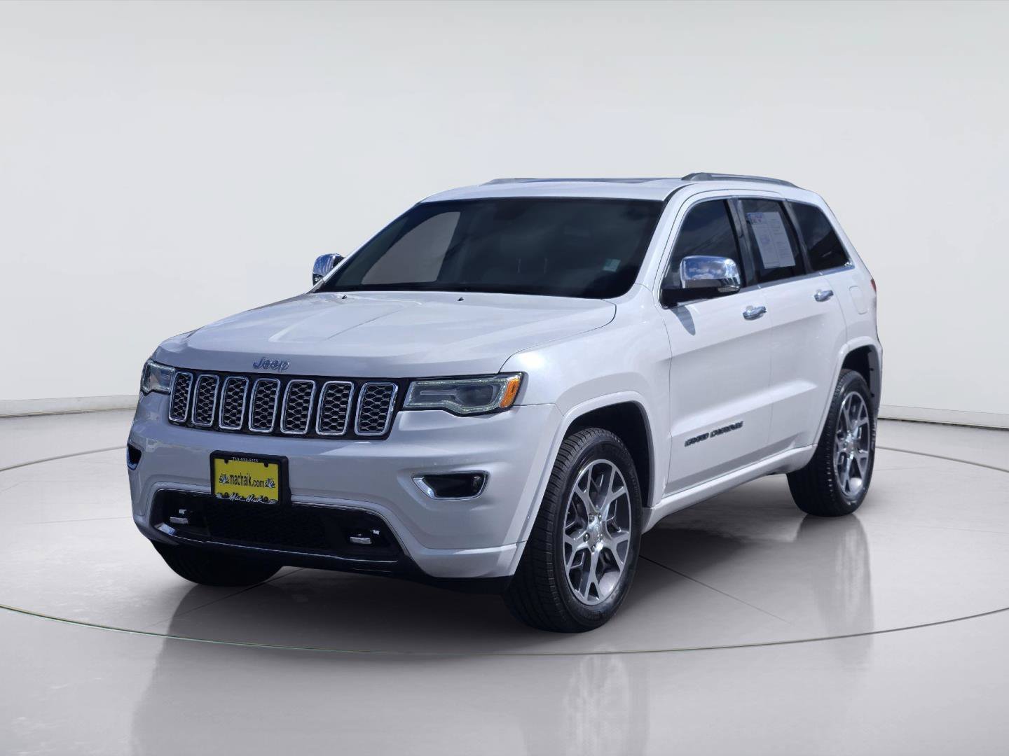 Used 2019 Jeep Grand Cherokee Overland RWD image 1