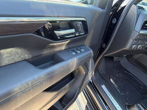 New 2026 Chevrolet Tahoe Premier w/ Sun And Tow Package AWD/4WD image 12