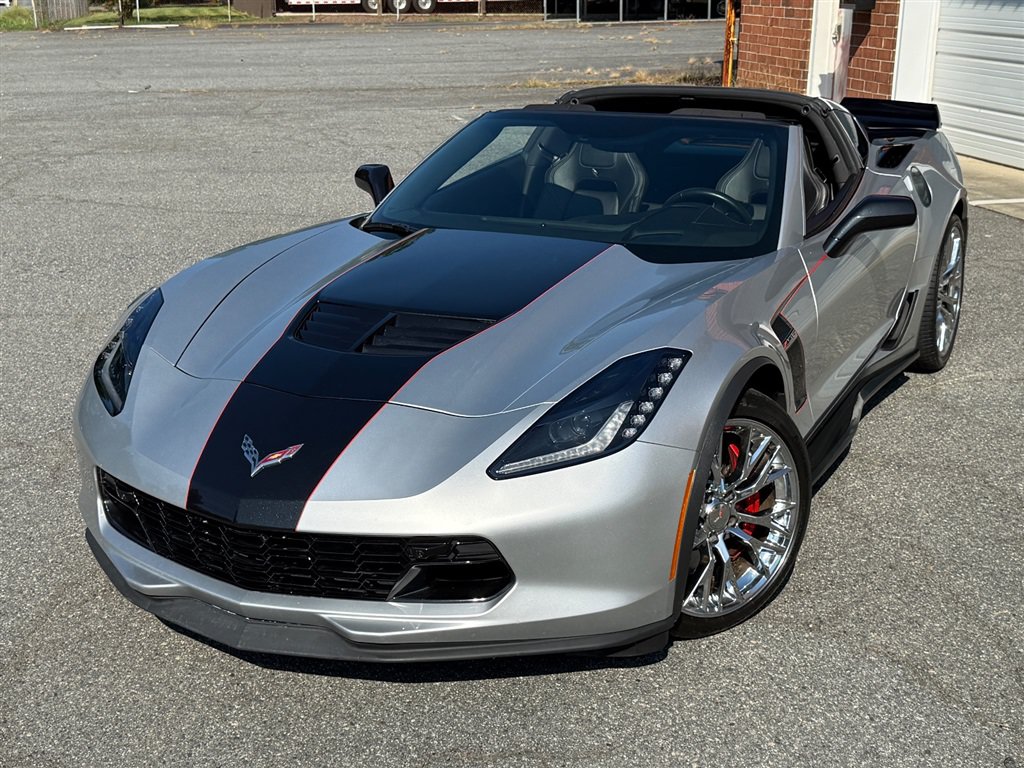 Used 2016 Chevrolet Corvette Z06 w/ 2LZ Preferred Equipment Group RWD image 9