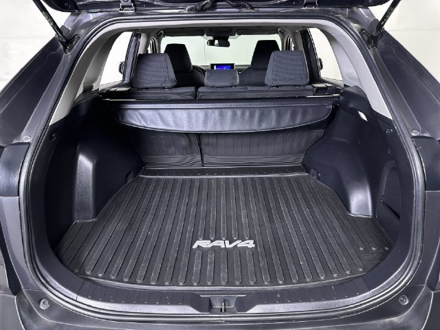 Used 2024 Toyota RAV4 LE AWD/4WD image 27