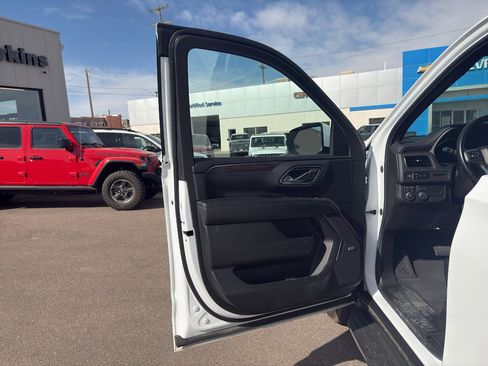 Used 2024 Chevrolet Tahoe LT image 11