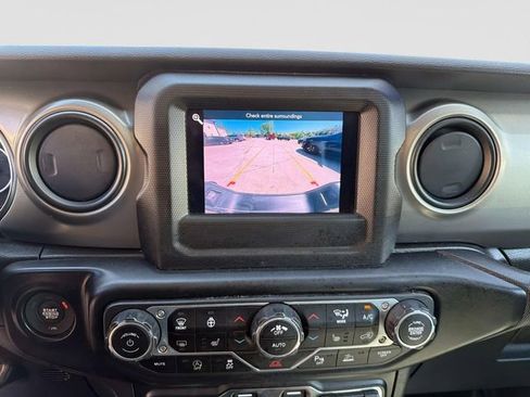 Used 2022 Jeep Gladiator Sport AWD/4WD image 22