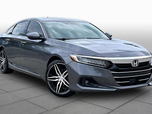 Used 2022 Honda Accord Touring image 3