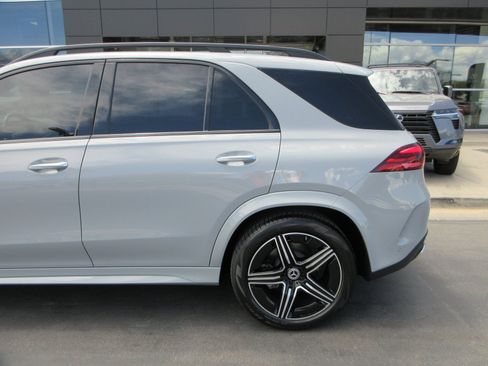 Used 2024 Mercedes-Benz GLE 580 4MATIC image 4