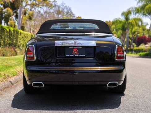 Used 2015 Rolls-Royce Phantom Drophead Coupe image 4