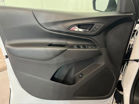 Used 2019 Chevrolet Equinox LT FWD image 15