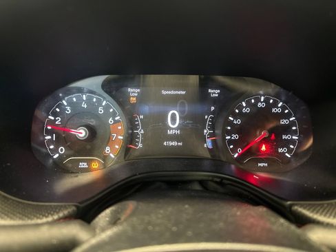 Used 2024 Jeep Compass Trailhawk AWD/4WD image 15