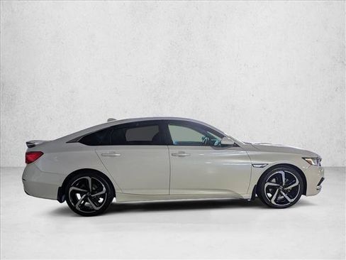 Used 2018 Honda Accord Sport image 4