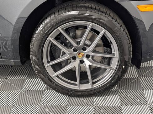 New 2026 Porsche Macan image 16