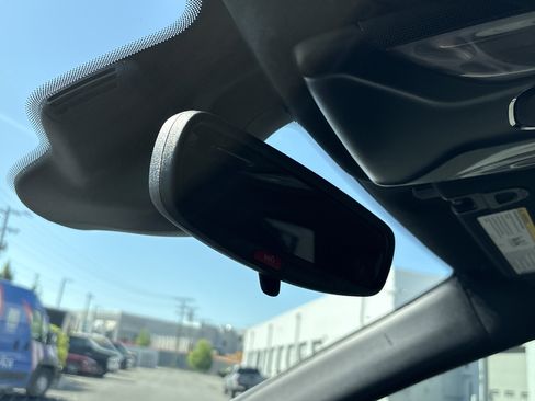 Certified 2025 Jeep Compass Latitude image 26