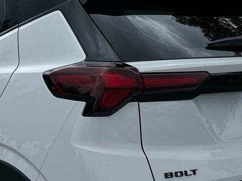 New 2027 Chevrolet Bolt LT FWD image 31