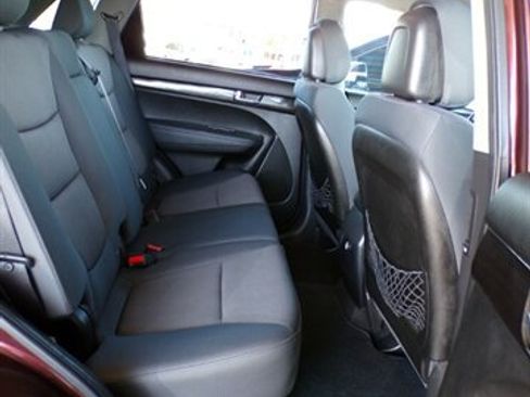 Used 2012 Kia Sorento LX AWD/4WD image 24