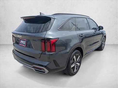 Used 2023 Kia Sorento S w/ Panoramic Sunroof Package FWD image 5