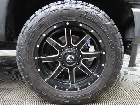 Used 2022 Ford F350 Lariat w/ Black Appearance Package AWD/4WD image 10