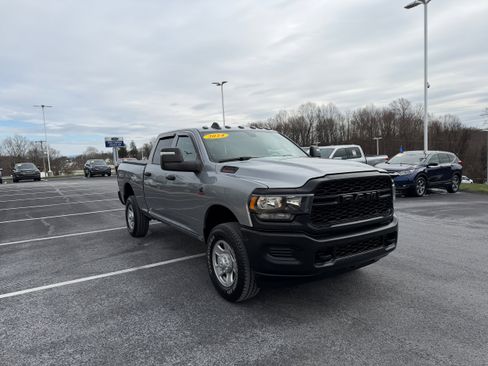 Used 2024 RAM 2500 Tradesman w/ Snow Chief Group AWD/4WD image 4