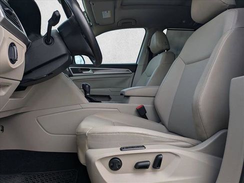 Used 2019 Volkswagen Atlas SEL FWD image 16