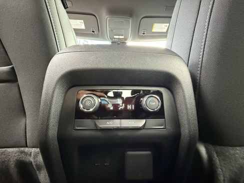 New 2026 Chevrolet Traverse LT w/ Driver Confidence Package image 32