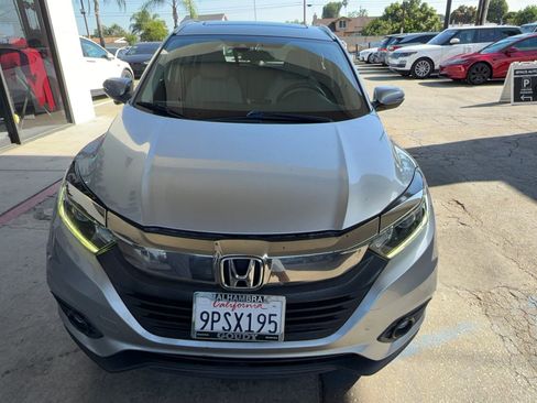 Used 2019 Honda HR-V EX image 2