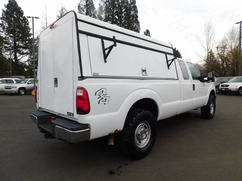 Used 2016 Ford F250 XL w/ XL Appearance Package image 2