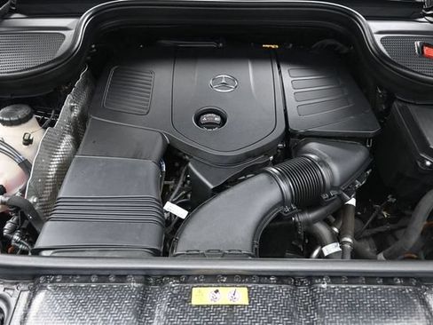 Used 2024 Mercedes-Benz GLE 350 4MATIC image 32