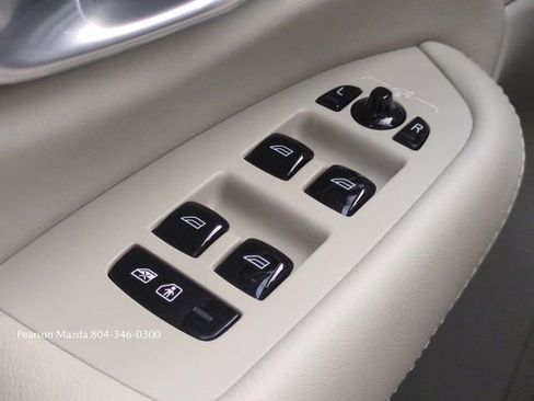 Used 2025 Volvo XC90 B6 Ultra w/ Protection Package Premier image 27