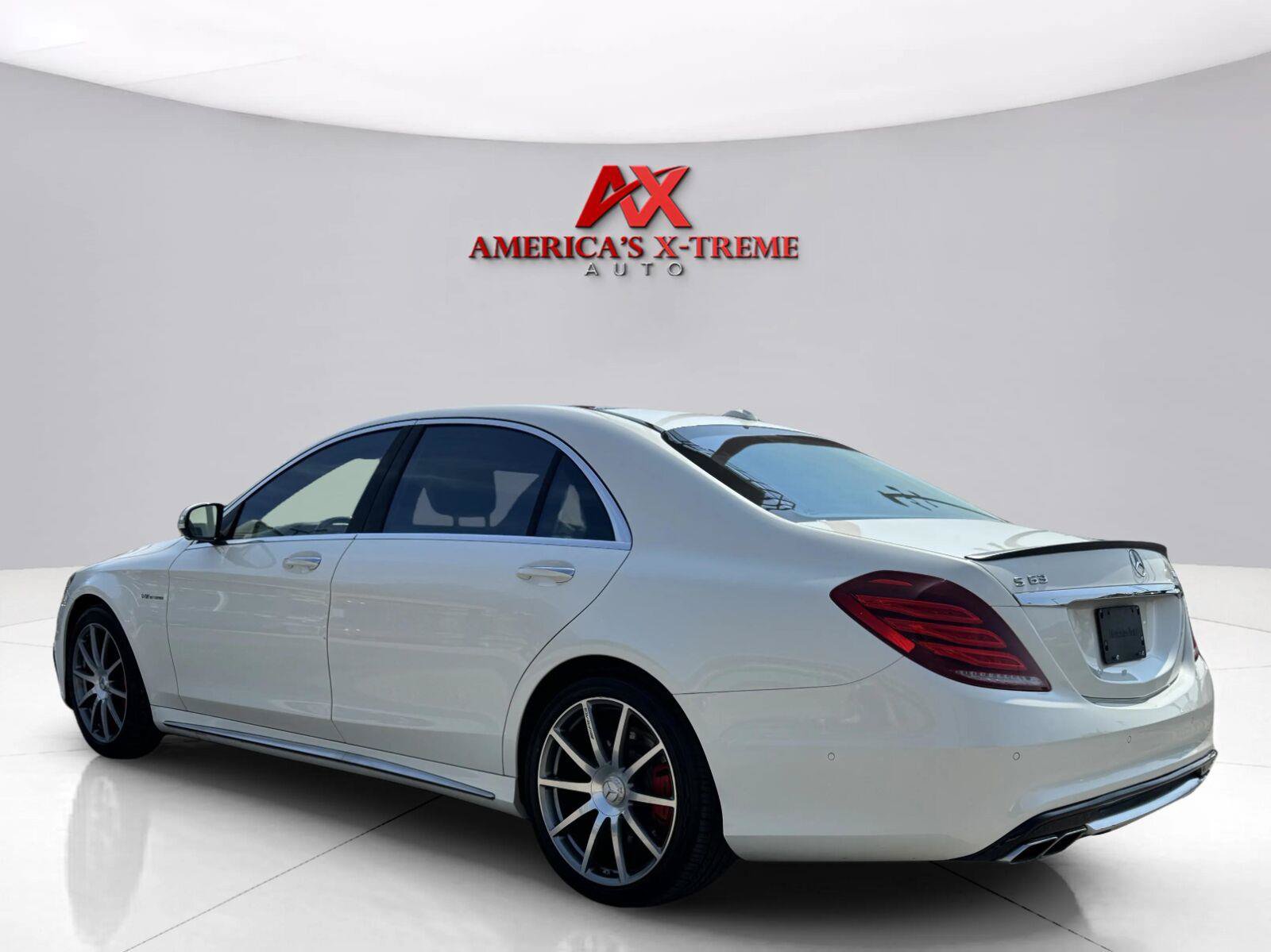 Used 2016 Mercedes-Benz S 63 AMG 4MATIC Sedan image 3