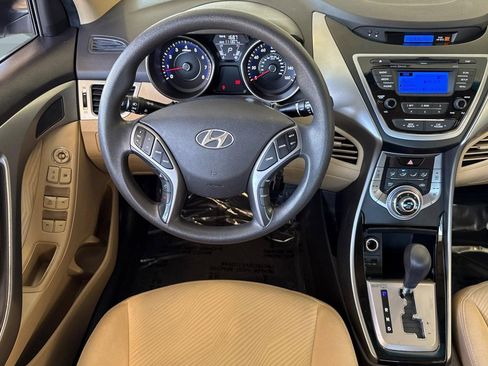 Used 2013 Hyundai Elantra GLS w/ Preferred Pkg FWD image 27