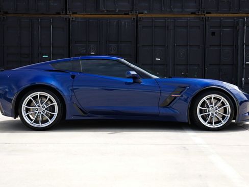 Used 2018 Chevrolet Corvette Grand Sport RWD image 18