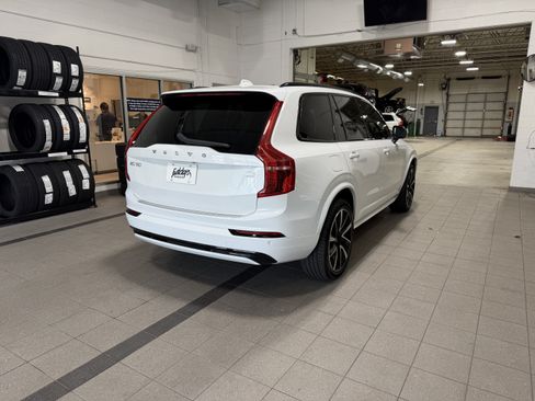 Used 2023 Volvo XC90 T8 Ultimate w/ Lounge Package AWD/4WD image 8