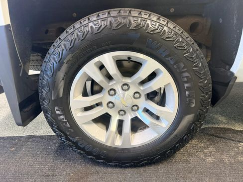 Used 2017 Chevrolet Silverado 1500 LT w/ Max Trailering Package AWD/4WD image 17