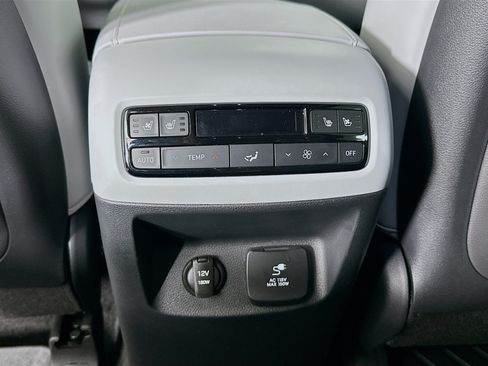 Used 2024 Hyundai Palisade SEL w/ Premium Package FWD image 28