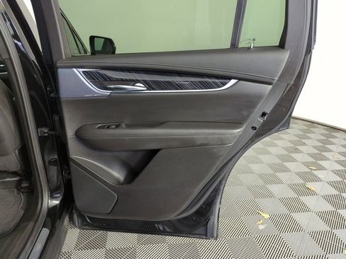 Used 2025 Cadillac XT6 Premium Luxury AWD/4WD image 33
