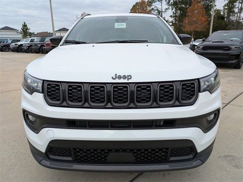 New 2026 Jeep Compass Latitude image 9