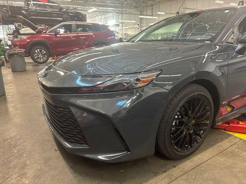 Used 2026 Toyota Camry LE w/ Convenience Package FWD image 1