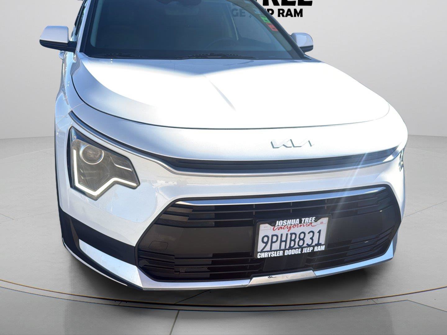 Used 2025 Kia Niro EX FWD image 30