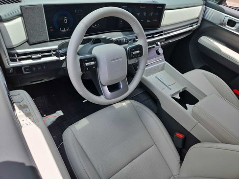 Certified 2025 Hyundai Santa Fe SEL AWD/4WD image 10