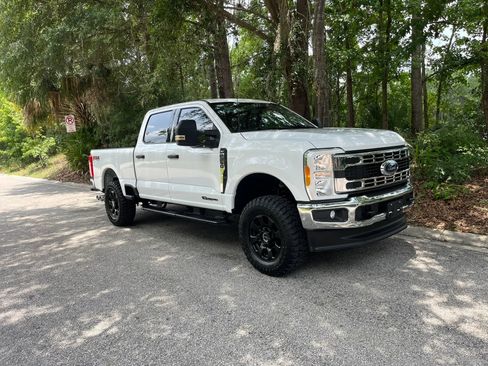 Used 2023 Ford F250 XLT w/ FX4 Off-Road Package AWD/4WD image 4