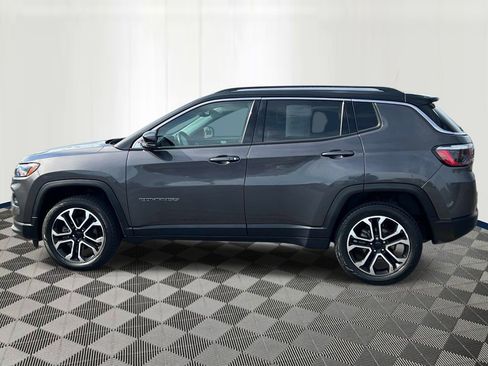 Used 2022 Jeep Compass Limited w/ Sun and Sound Group AWD/4WD image 2