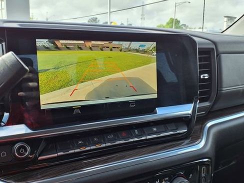 Used 2025 Chevrolet Silverado 1500 LT RWD image 26