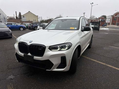 Certified 2024 BMW X3 M40i w/ Premium Package image 3