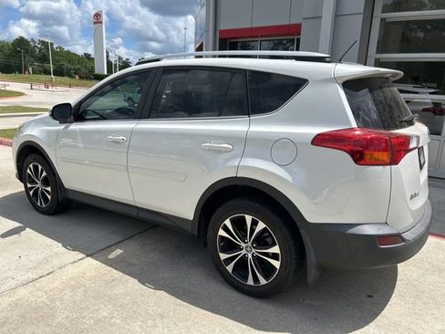 Used 2015 Toyota RAV4 Limited w/ Technology Package image 4