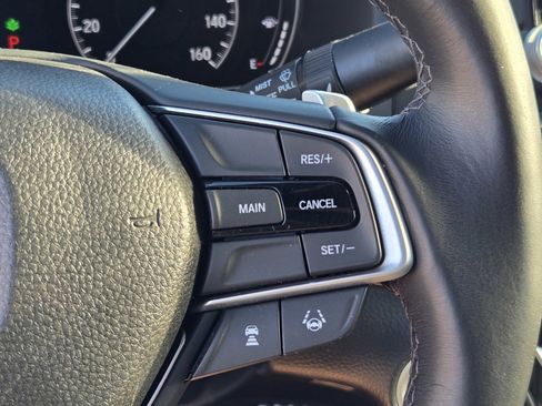 Used 2018 Honda Accord Sport image 22